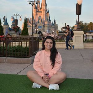 Meet your Posher, Liana